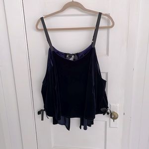 NWT Romeo+Juliet Couture L navy velvet cold shoulder open back longsleeve w/bows